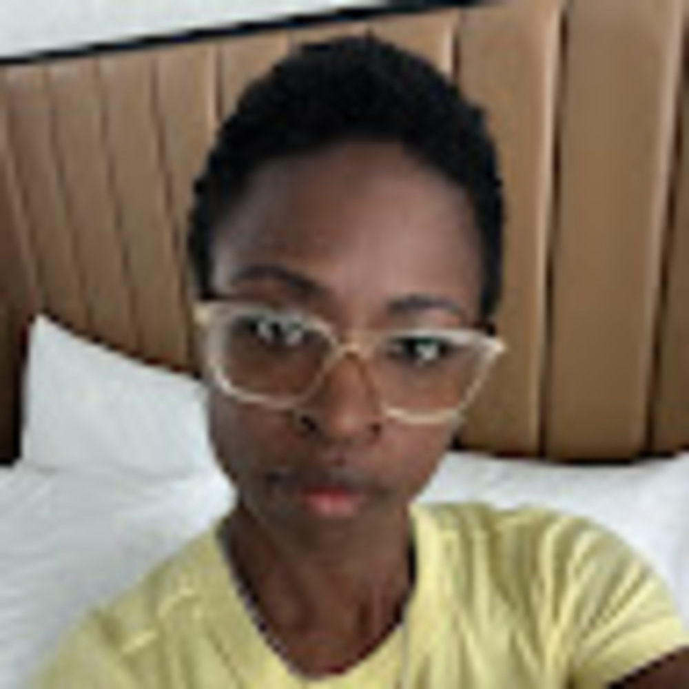 Meet your Posher, Latasha